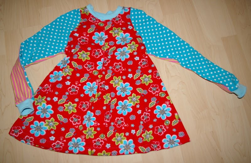 [Svenja+rote+Blumen.JPG]