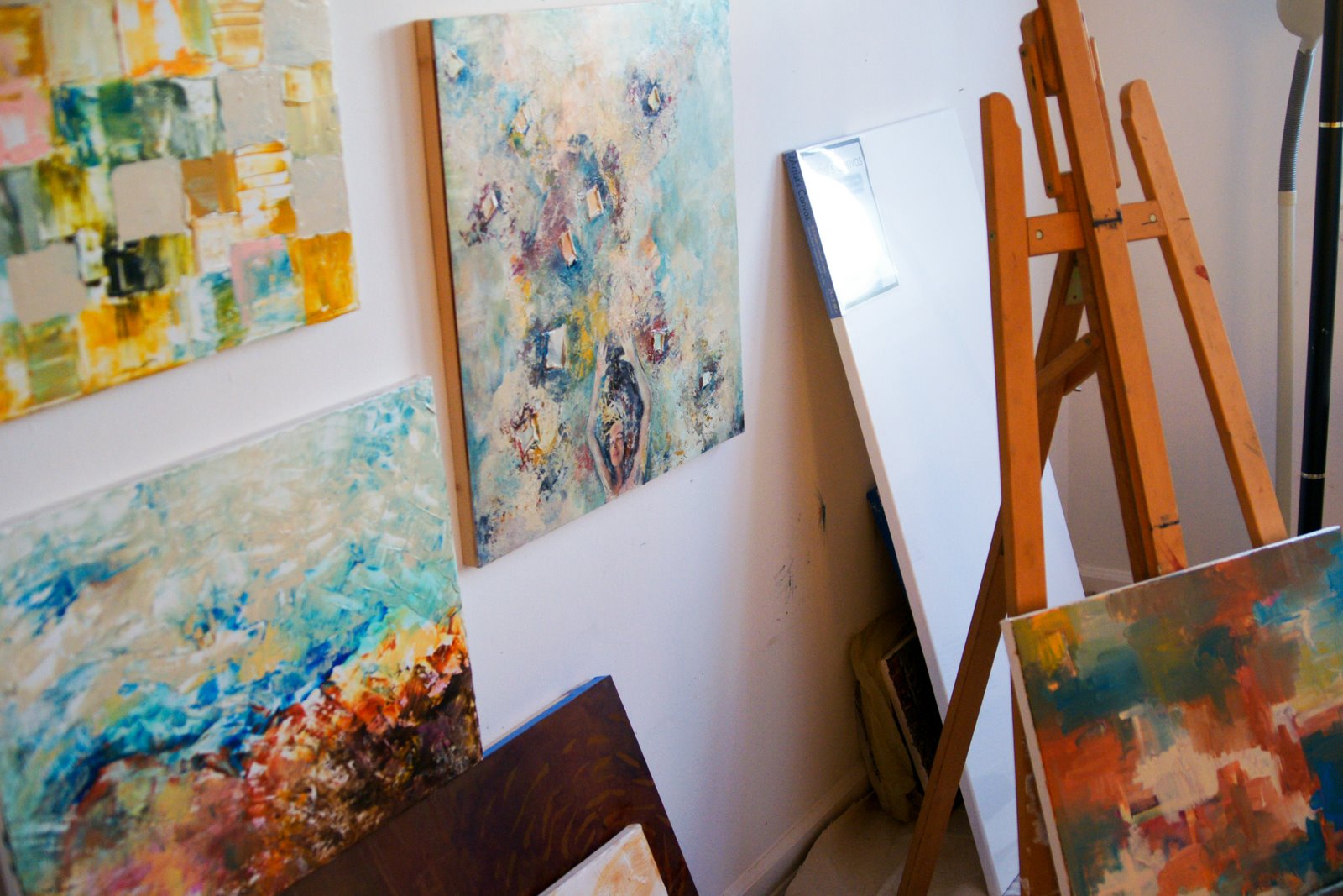 [533442527_sara's+studio+(05-10-09)+-+01.jpg]