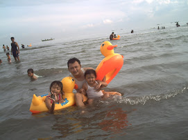 Berenang Di Laut