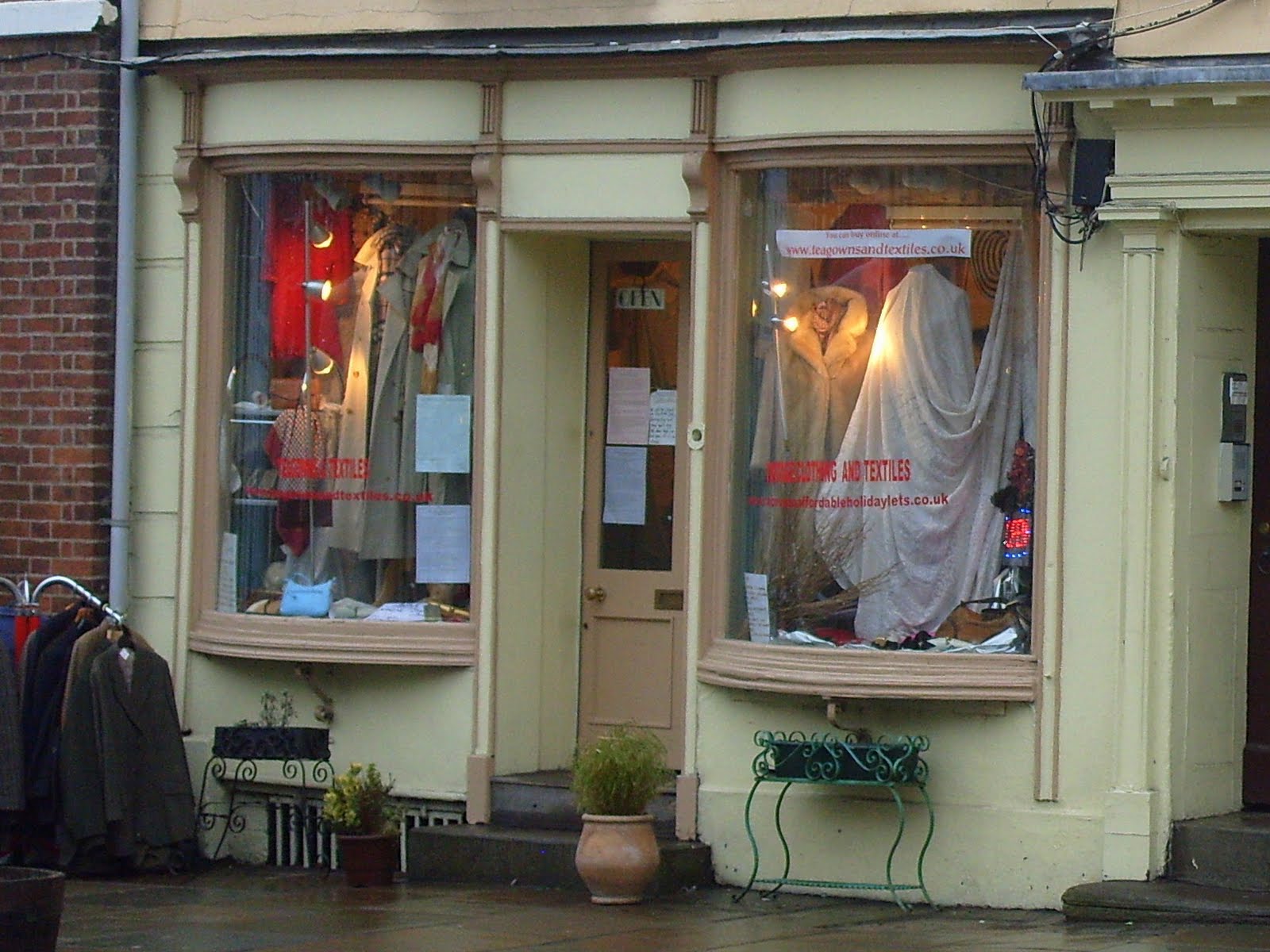 funkymonkey Lovely Leominster