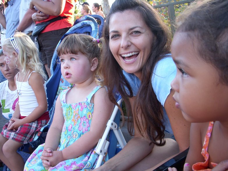 [avery-kell-disneyland2.JPG]