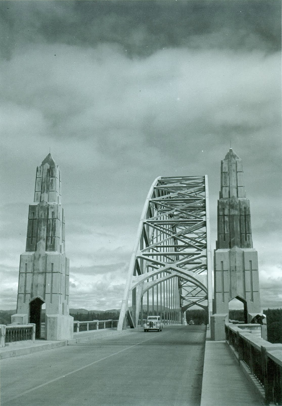 Deco Delight: Yaquina Bay Bridge