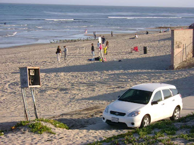 No Paparazzi Brawls on Surfrider Beach...Yet - Malibu