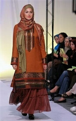 cloak worn by Muslim women