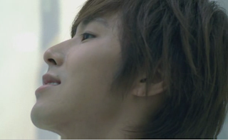 [16/10/2010][spazz] All about Yunho's beautiful side view... 1+(1)