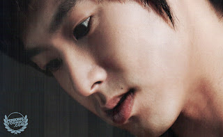 [16/10/2010][spazz] All about Yunho's beautiful side view... 1+(4)