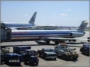 American Airlines McDonnell Douglas MD82, Boeing 777200ER (picture )
