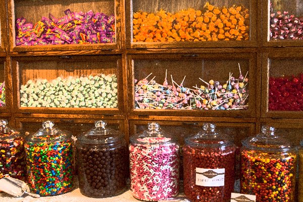 [candystore1.jpg]