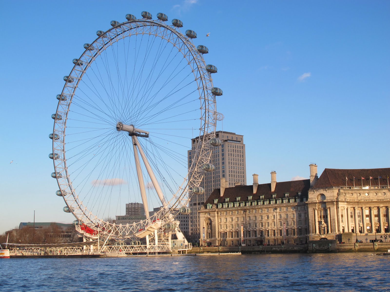 London Eye Yoga: Exercise And Meditate In The Sky