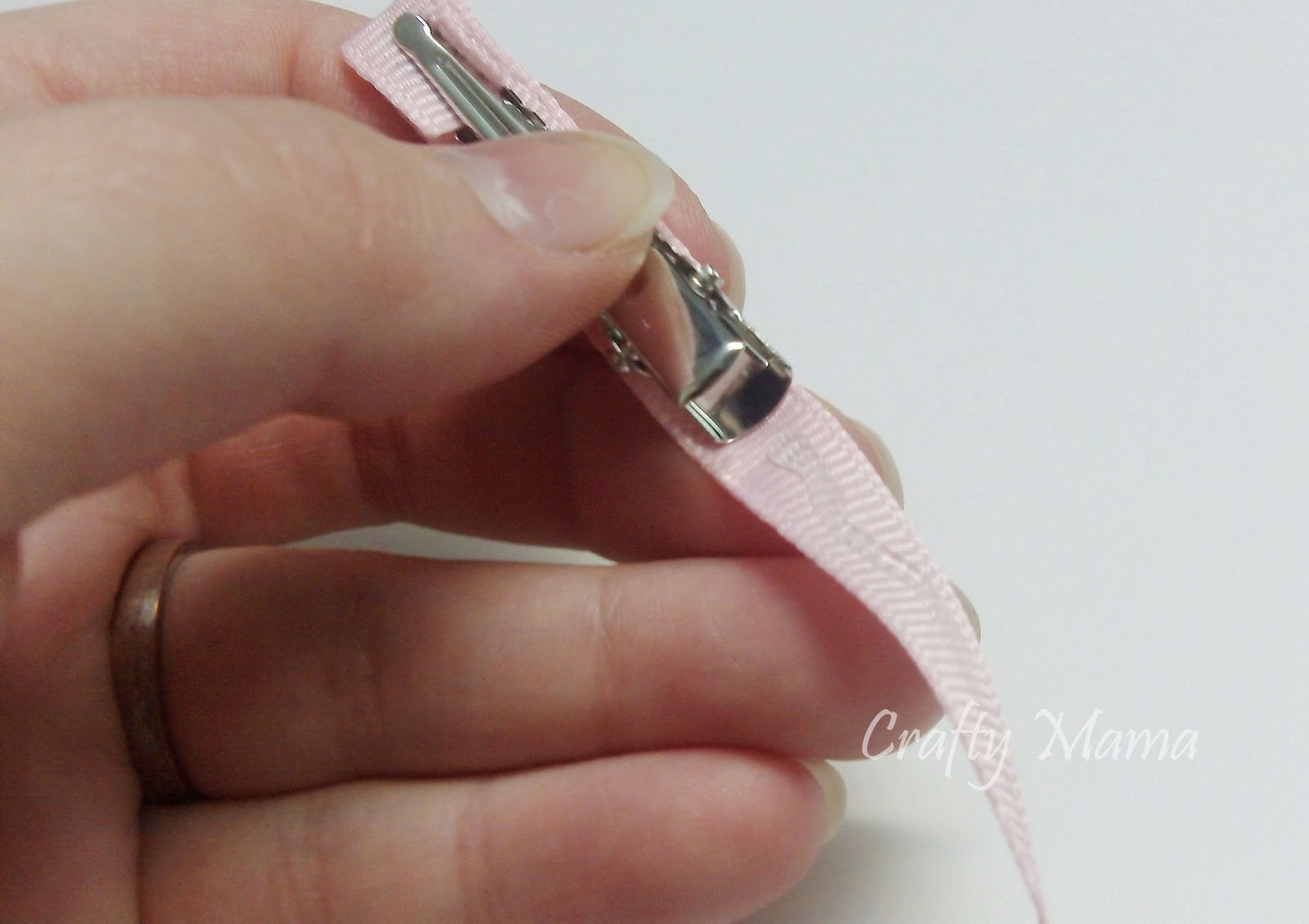 ) Crafty Mama Nursing/Bib Clips