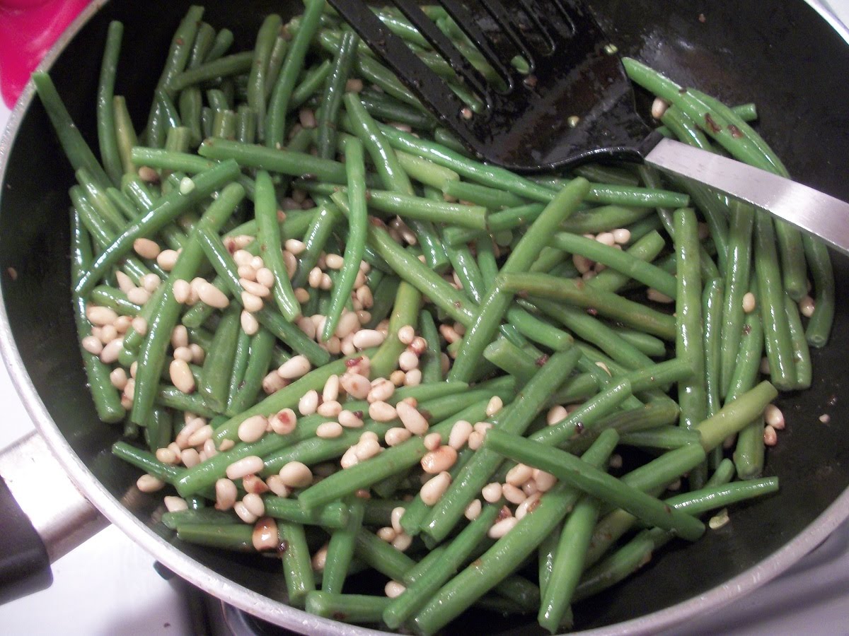 Cook with Sara Green Beans with Pine Nuts