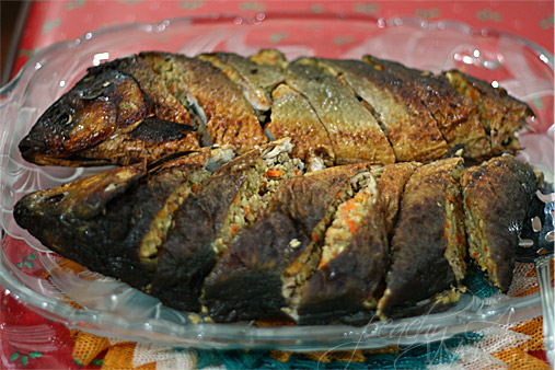 Relyenong Bangus (Stuffed Milkfish) | www.thepeachkitchen.com
