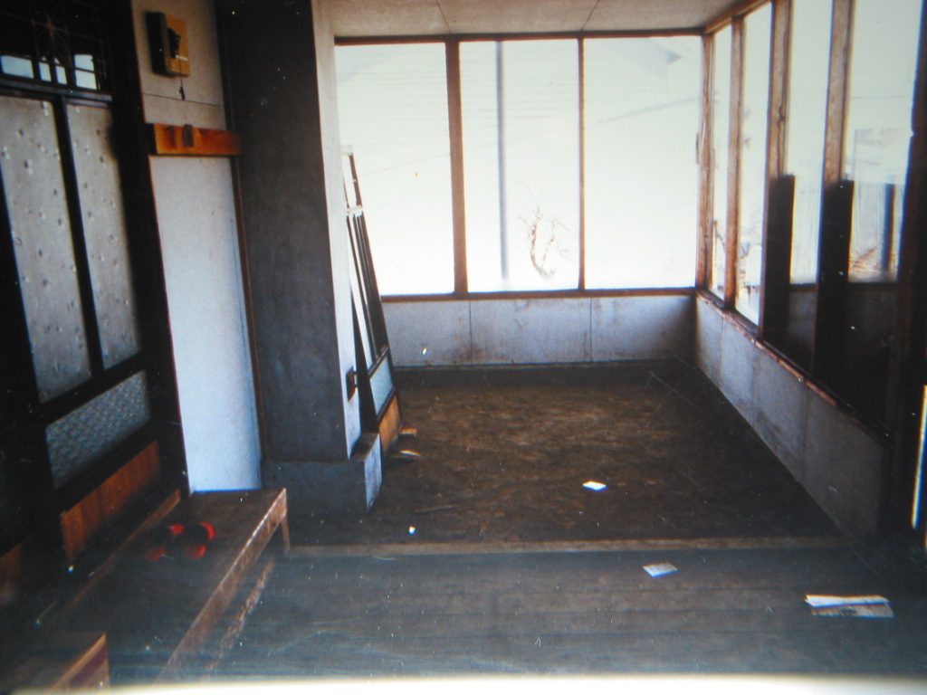 [oldbldg2.jpg]