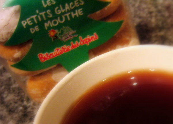 [mouthe-biscuits.JPG]