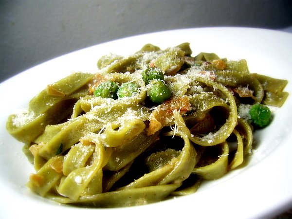 [fettuccine-ervilhas.JPG]
