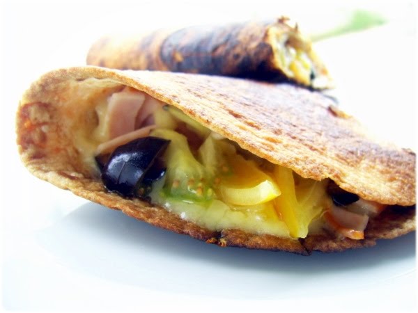 [quesadillas-1.JPG]