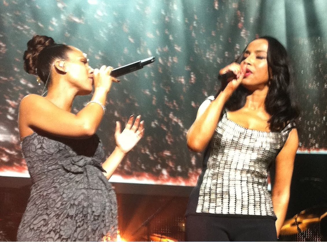 http://1.bp.blogspot.com/_rPvFQeRI3aI/TKVvGAA5ySI/AAAAAAAAAkg/_v0WaAHbZaE/s1600/sade+and+ak+%285%29.bmp