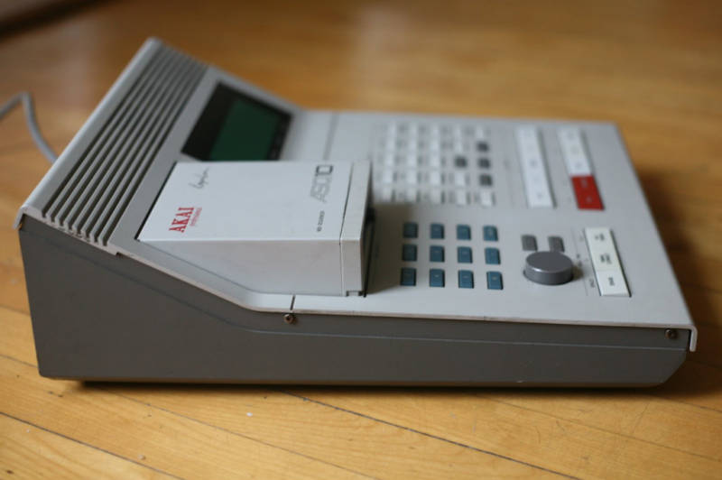 Akai Asq10