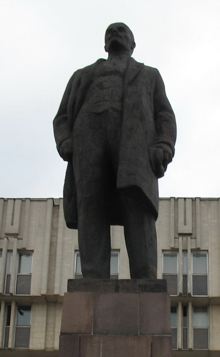 [lenin-tula.JPG]