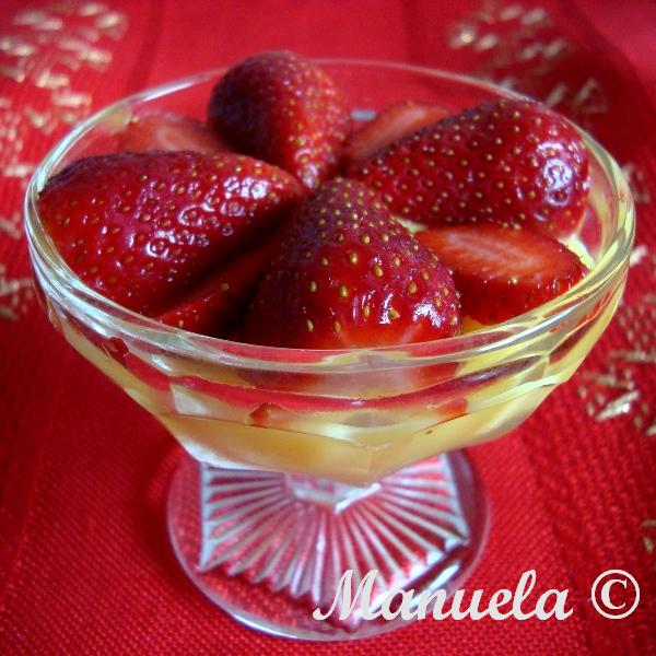 [creme_custard_c_morangos.JPG]