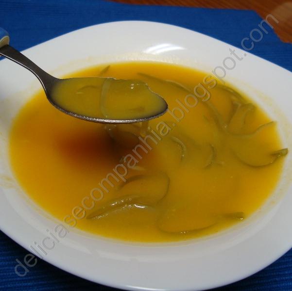[sopa_cenouraefeijaoverde_final.JPG]