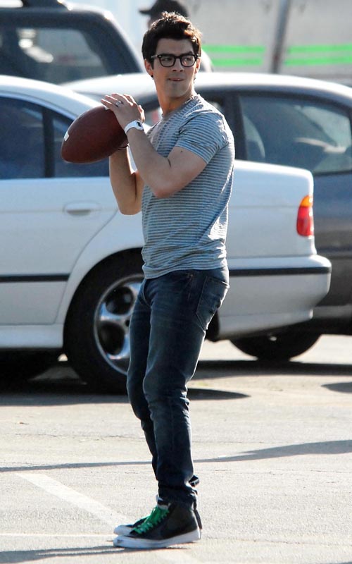 [knj-futbol1-FAMOSOS5.jpg]