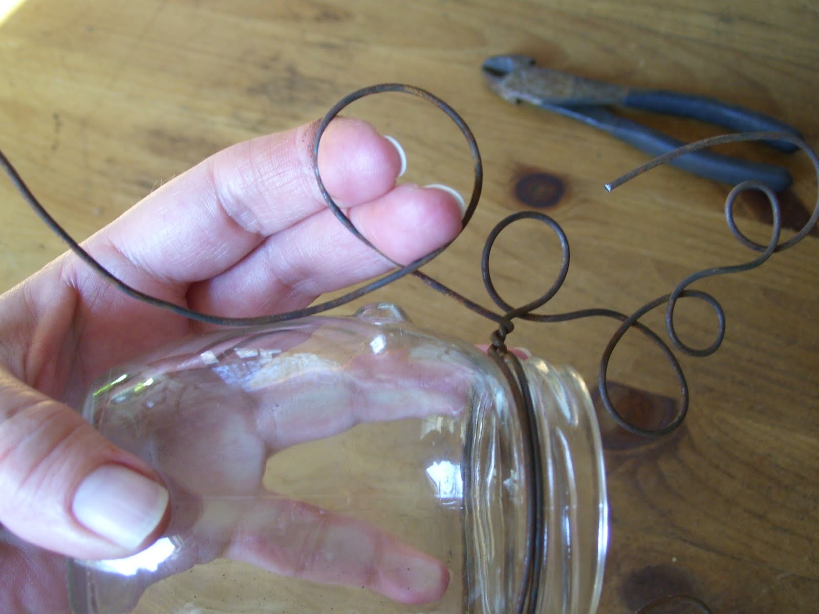 PeridotsGardenBlog How to Make a Wire Hanging Candle Holder!