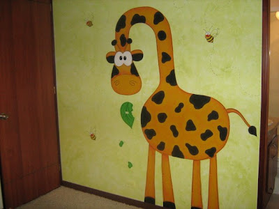 Decoracion y Diseño de espacios Infantiles MAKADA: Jirafa en Madera