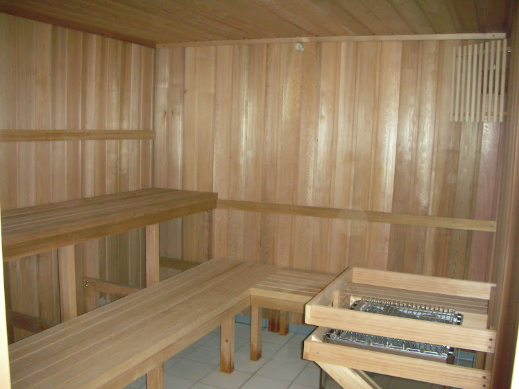 Rennes, Sauna Gay et Libertins. Bienvenue au Sauna California. Sauna