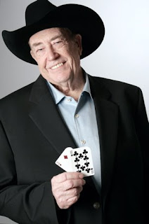 http://1.bp.blogspot.com/_rr4hsaciMD4/R_Fq2CelodI/AAAAAAAAAOE/64MSRee3Eug/s320/doyle-brunson-300.jpg