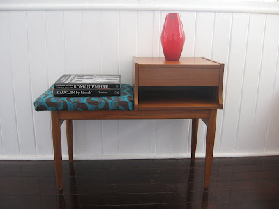 Telephone Tables on Fun And Vjs  Retro Telephone Table Part Ii And A Nice Mention