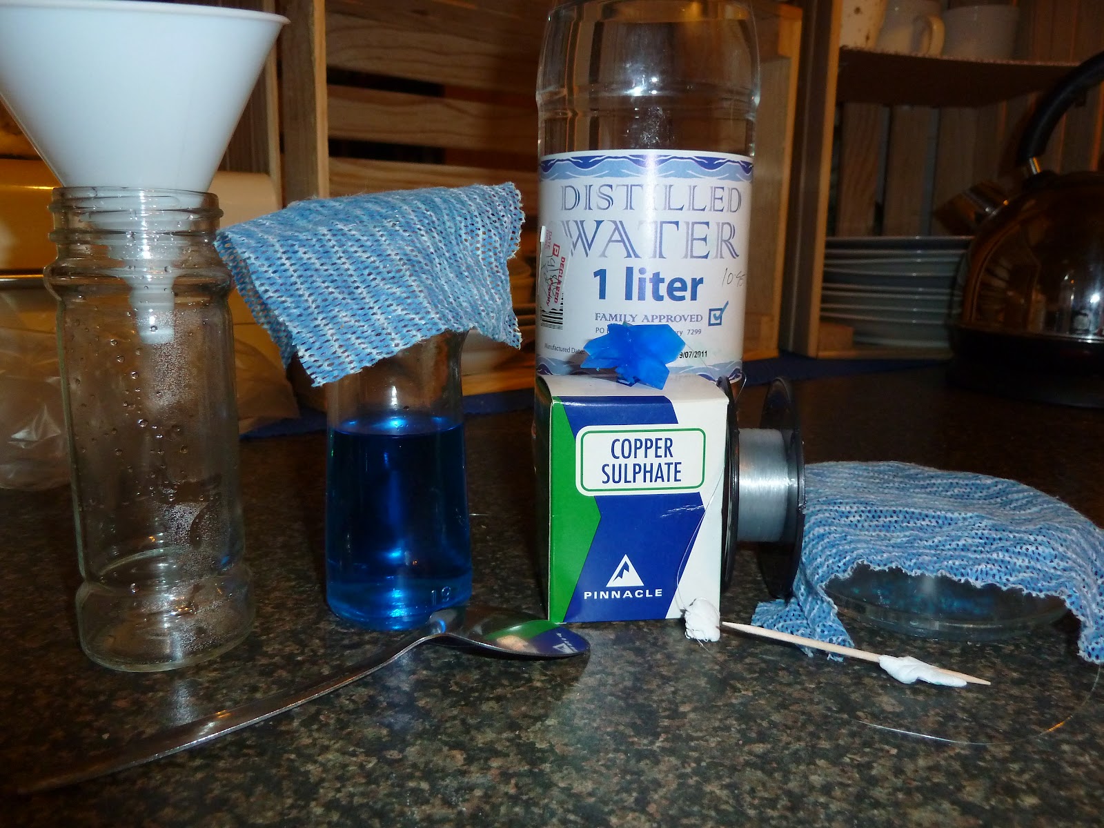 How to grow a large crystal of copper (II) sulphate in 5 days