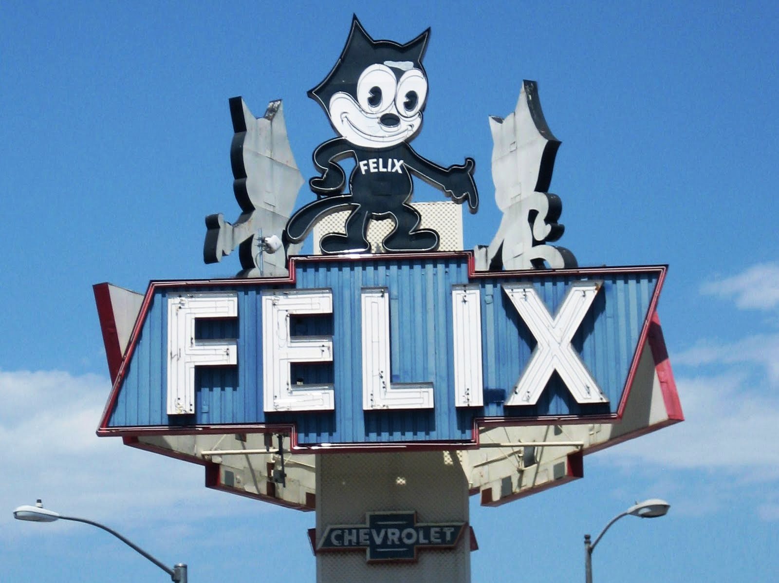 Nostalgia On Wheels Stray Cats Look At That Cadillac Video 1983