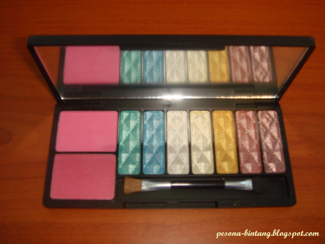 Eyeshadow besar & blusher A1