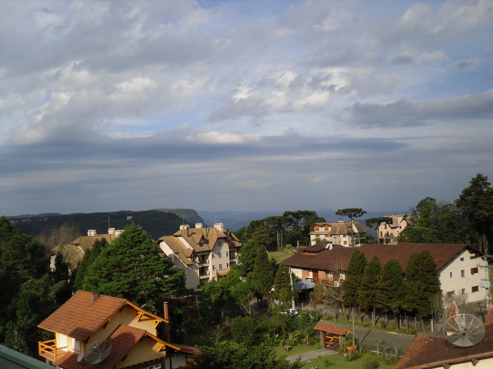 ORDEM E PROGRESSO ! Gramado, cidade banhada de charme
