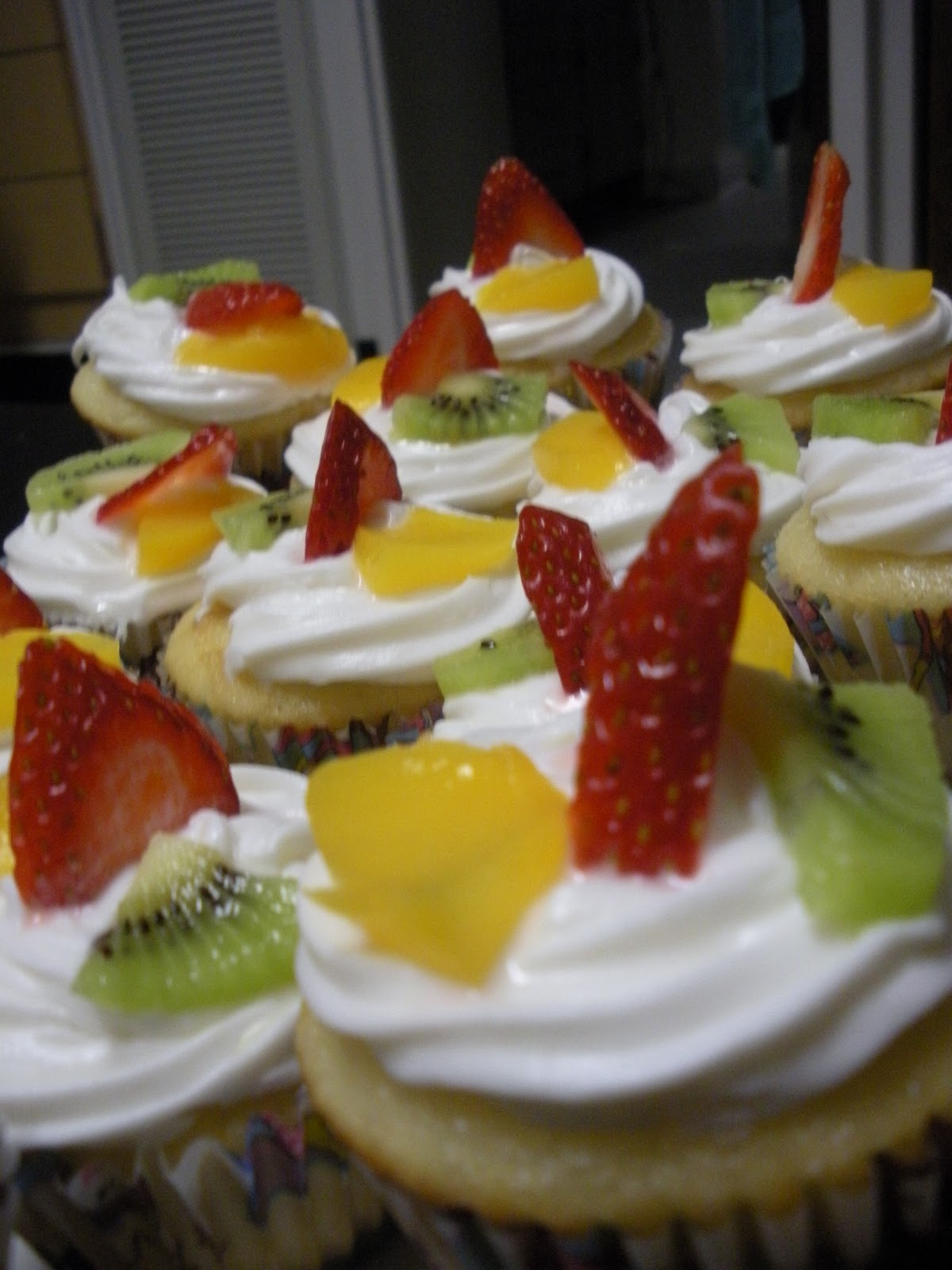 Cup/Cakes Mini Fruit Cakes