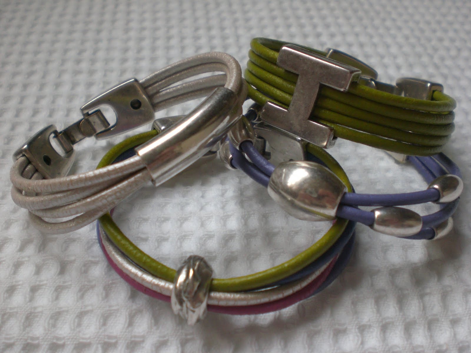 [pulseras+nuevas+018.JPG]