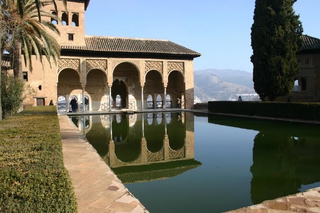 [alhambra_reflection[1].jpg]