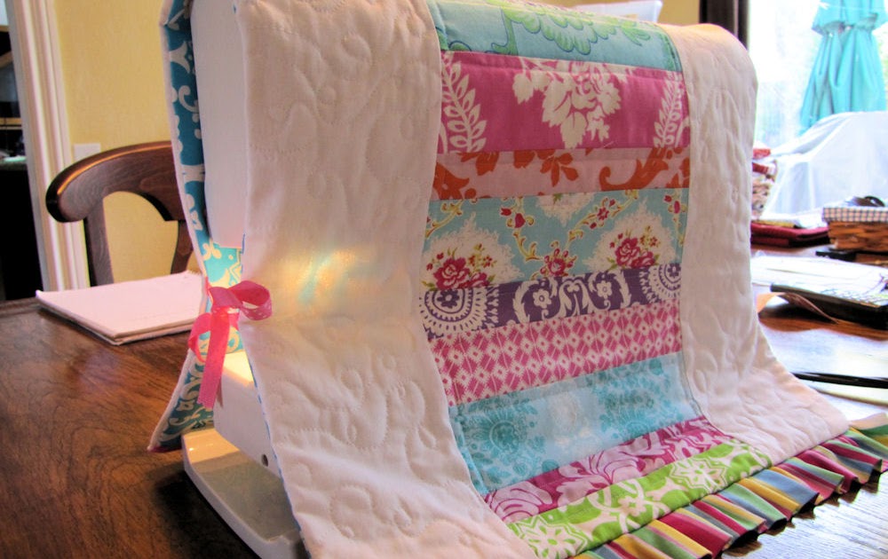 Monique's Stitches Sewing Machine Cover