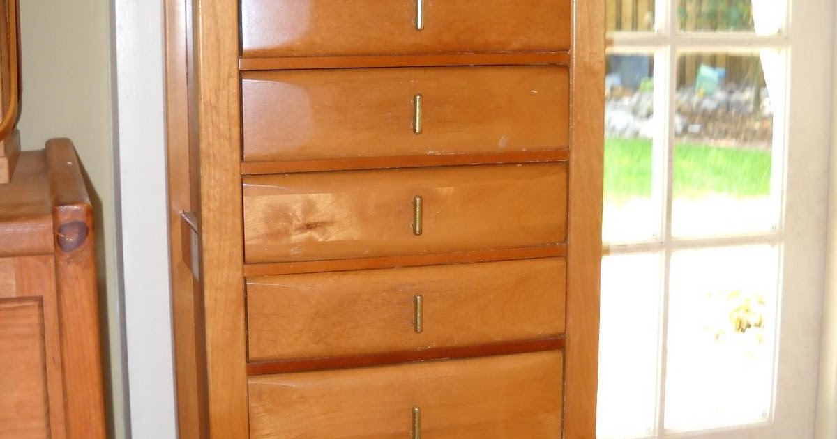 Snip and Snail Yard Sale Score Fabric Chest