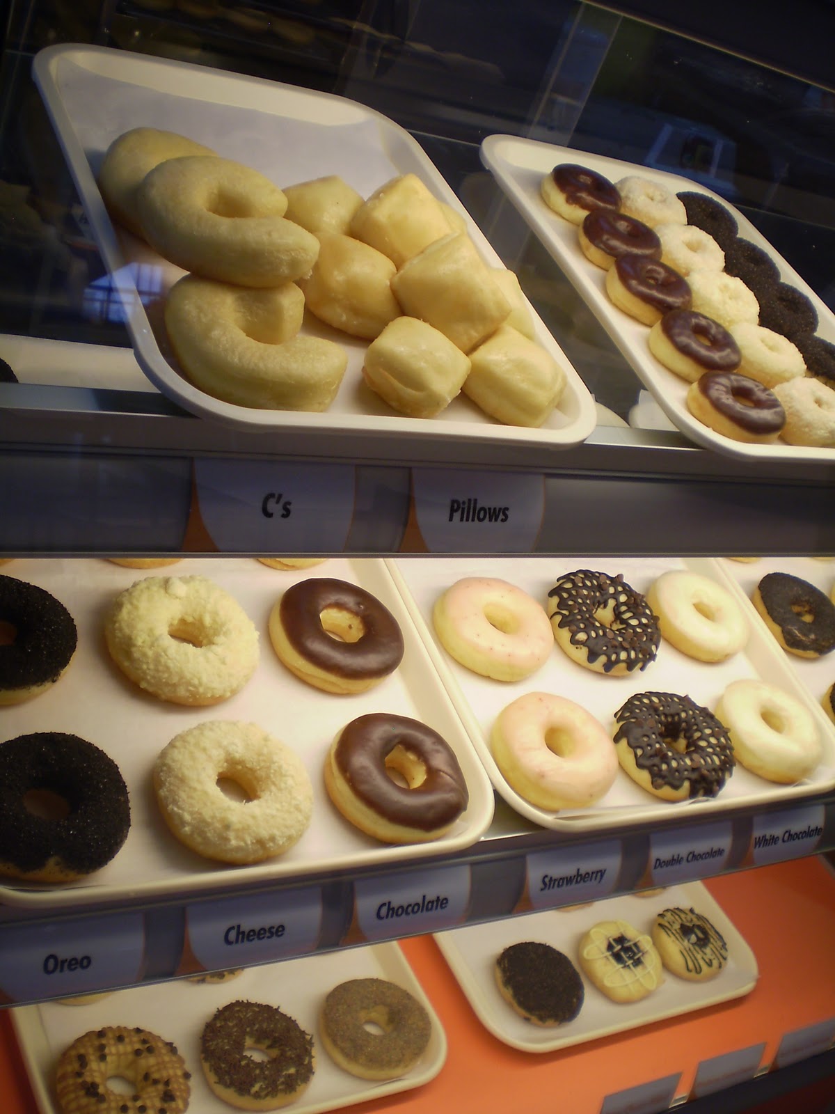 Best Places to Eat in the Philippines Cello's Doughnuts and Dip