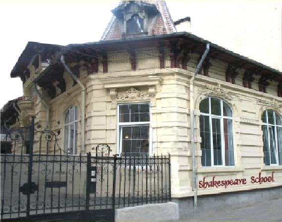 [poza+casa.jpg]
