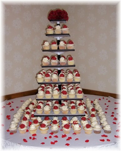By having wedding cupcakes in different flavors your guests are sure to