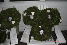 MOSSKRANSAR MED VITA HJÄRTAN