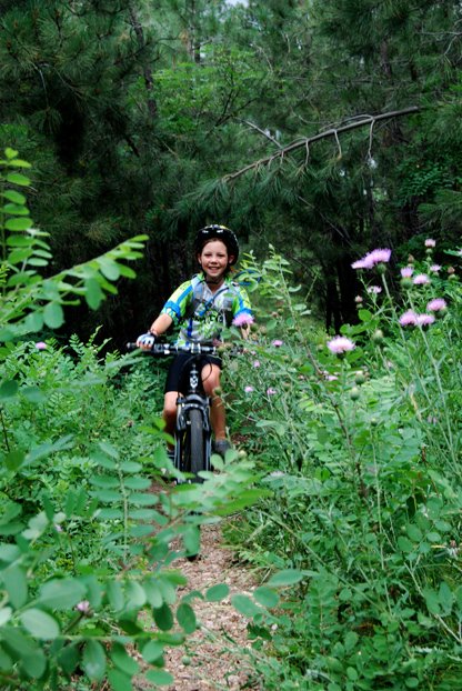 [Intrepid_Traveling_8_08HAPPYBIKER]
