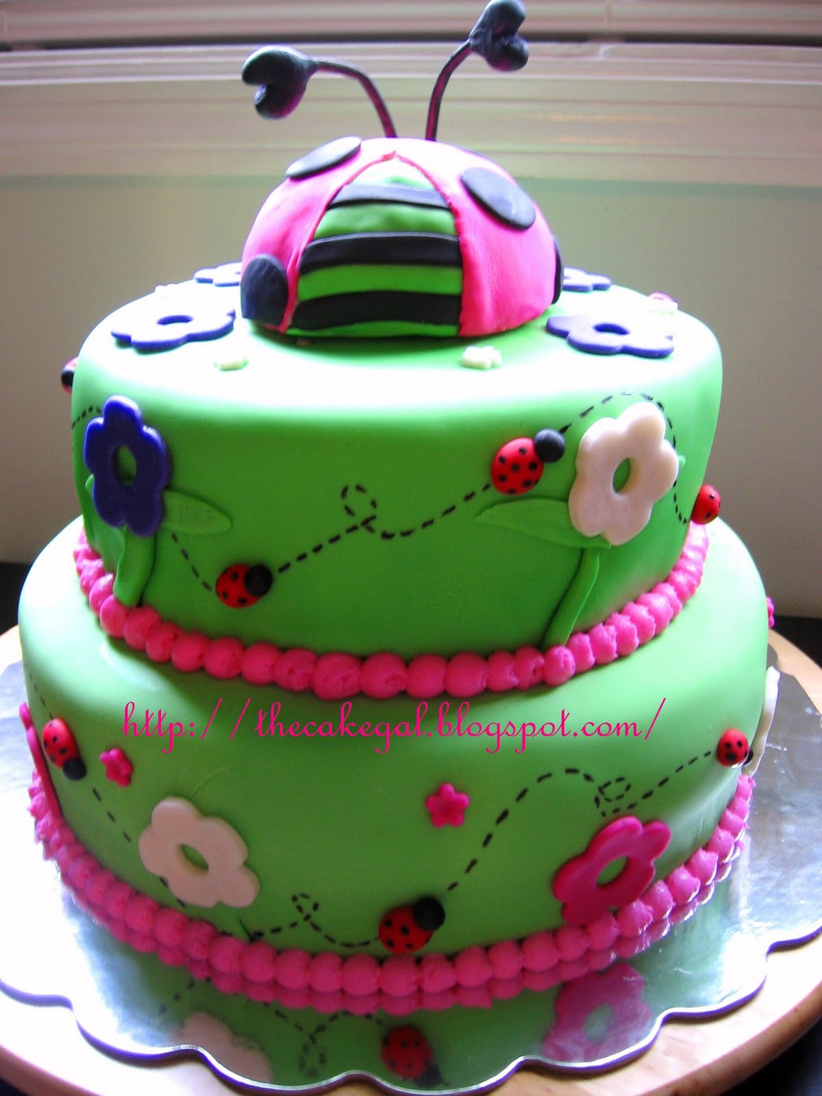 Ladybugs Cake