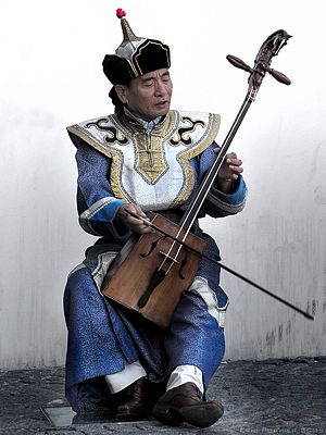 [300px-Mongolian_Musician.jpg]