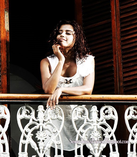 Actress Piaa Bajpai Hot DanceLatest Images hot images Actress Piaa Bajpai Hot DanceLatest Images hot images