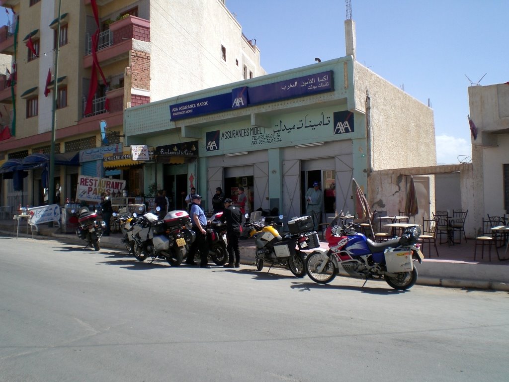 [8restaurantemidelt.JPG]