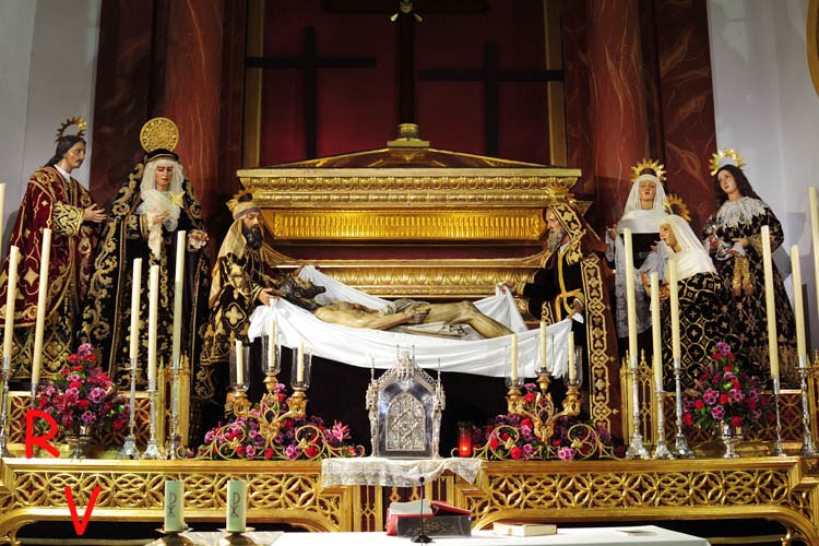 [2010quinariosantoentierro01.JPG]